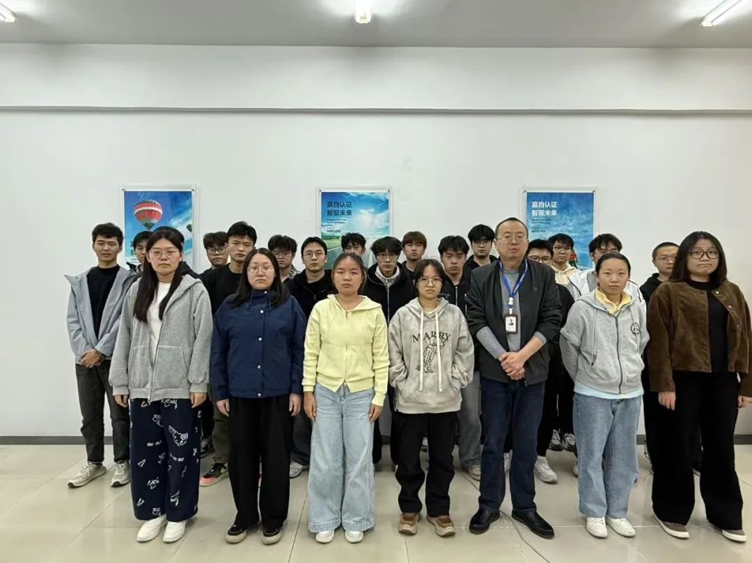 【近期結班留影】時光會定格此刻，但夢想永